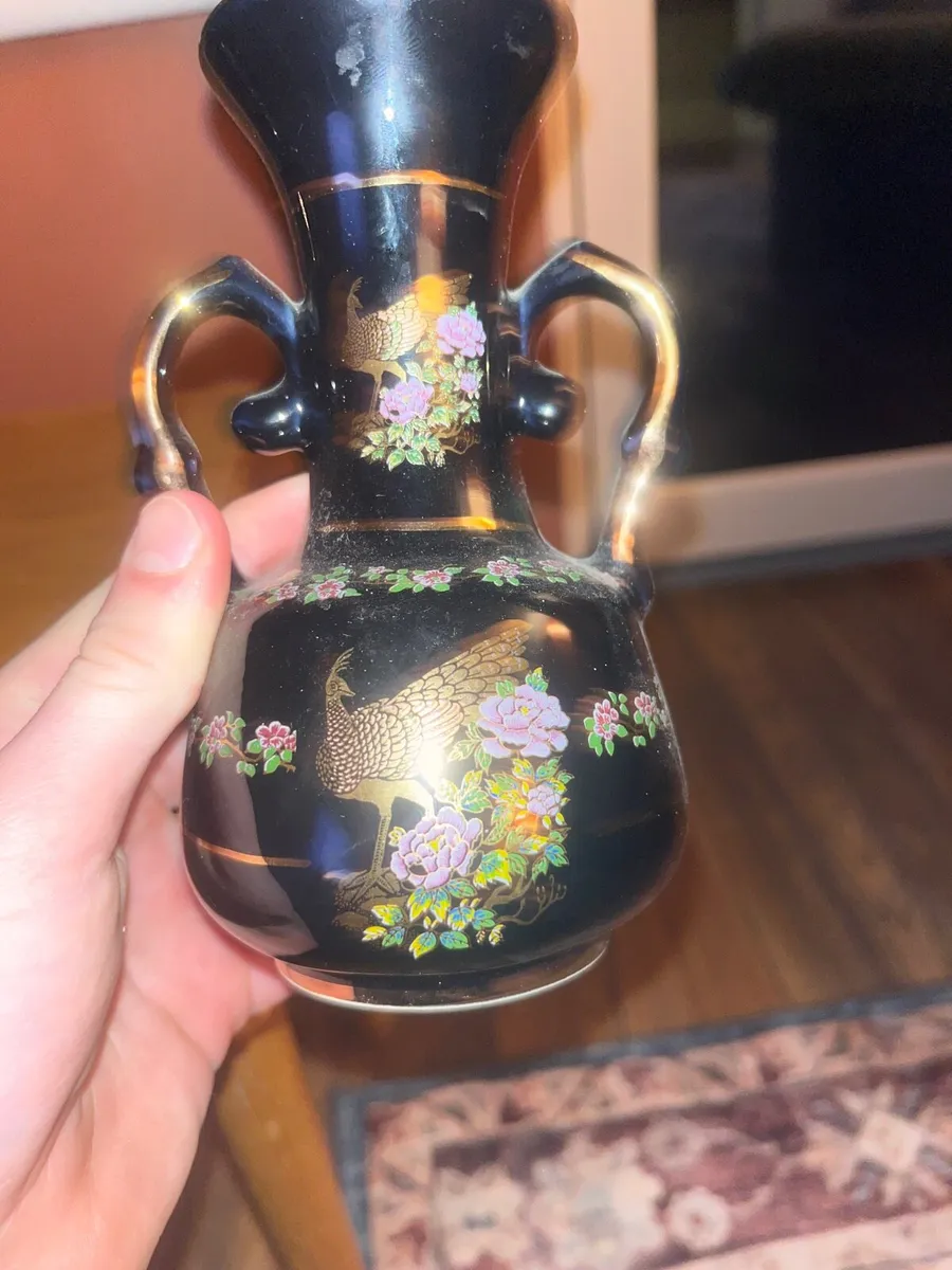 Antique vase - Image 2