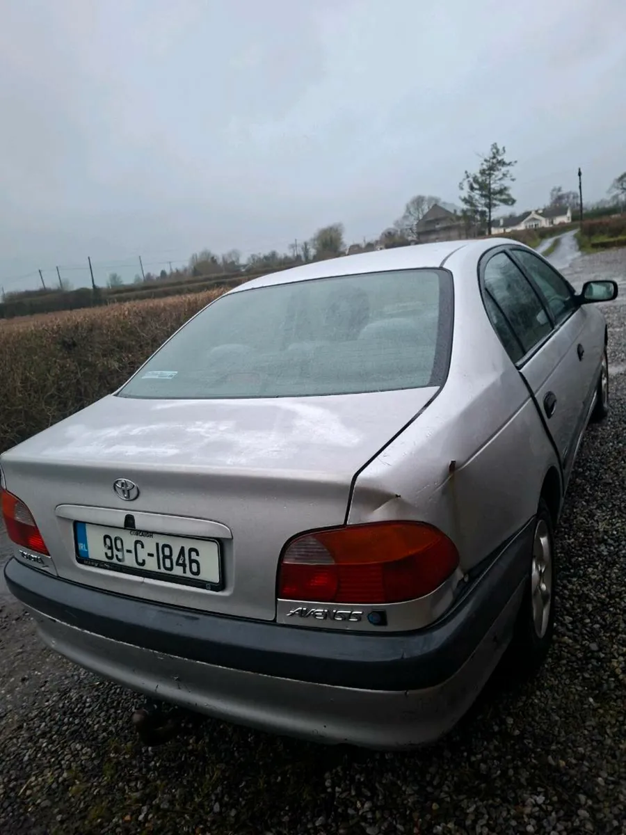 TOYOTA AVENSIS 1999 NCT 10/26 TAX 4/26 - Image 4