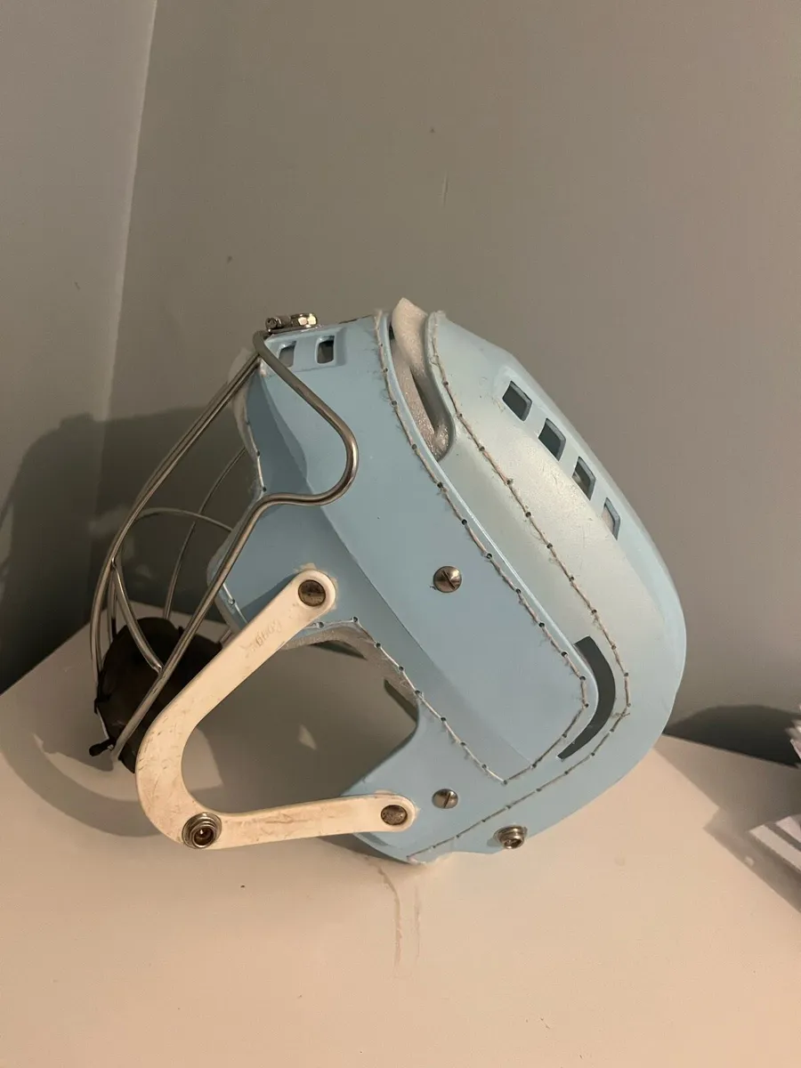 Cooper sk100 hurling helmet - Image 2