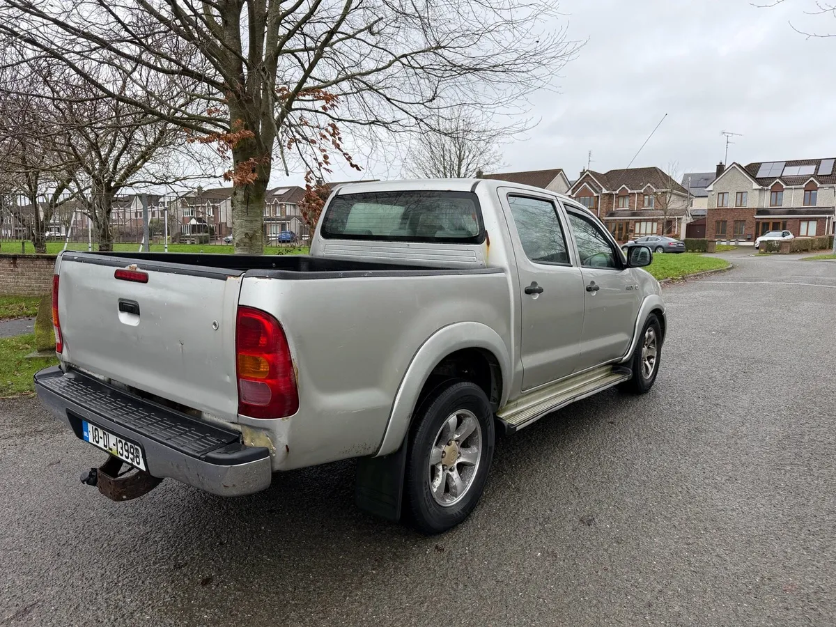 Toyota hilux 2.5 d4d price €3700 - Image 2