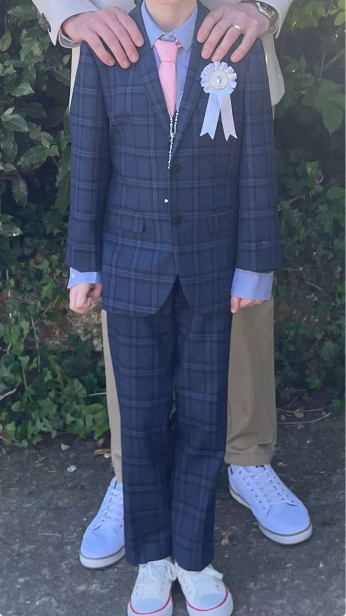 Boys communion suit - Image 1