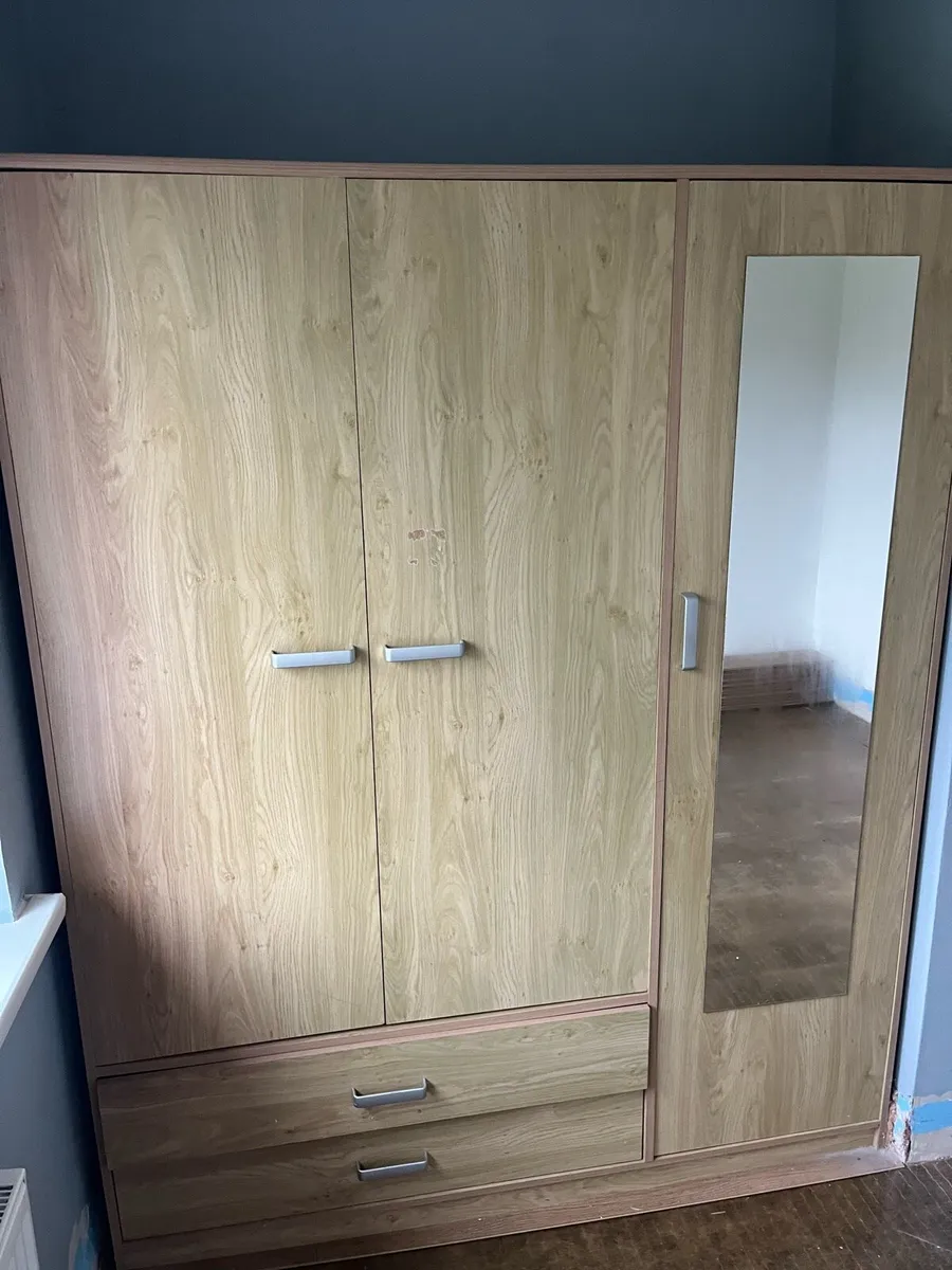 Free standing wardrobe - Image 2