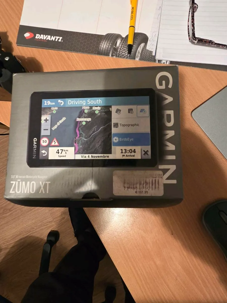 Garmin 5.5 " all terrain motorbike navigator - Image 1