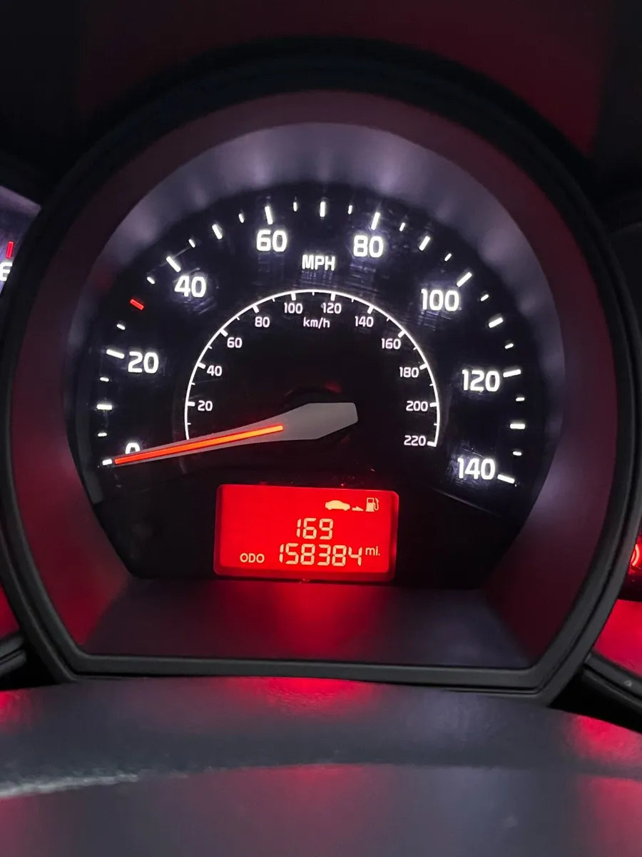 Kia Rio 1.1 L disel - Image 4