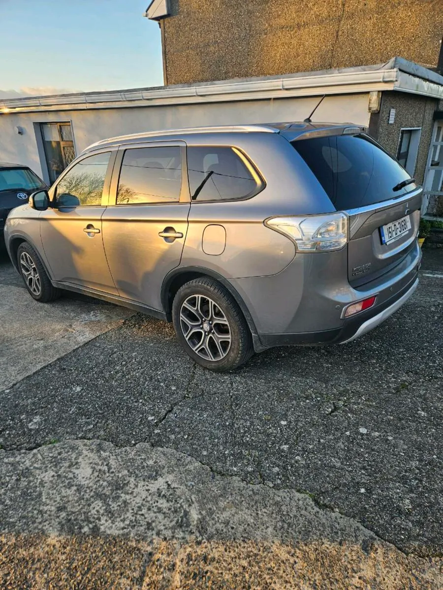 Mitsubishi Outlander - Image 2