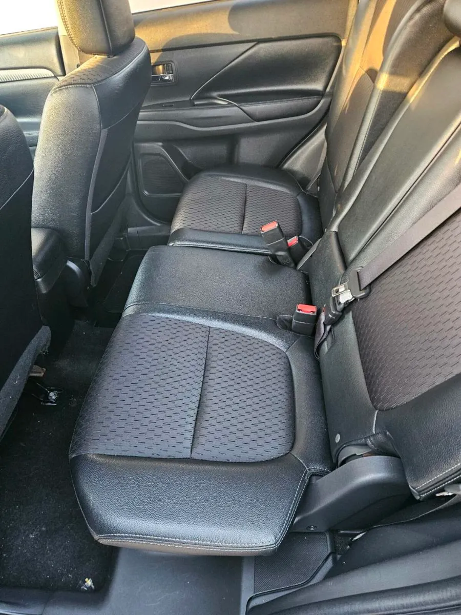 Mitsubishi Outlander - Image 4