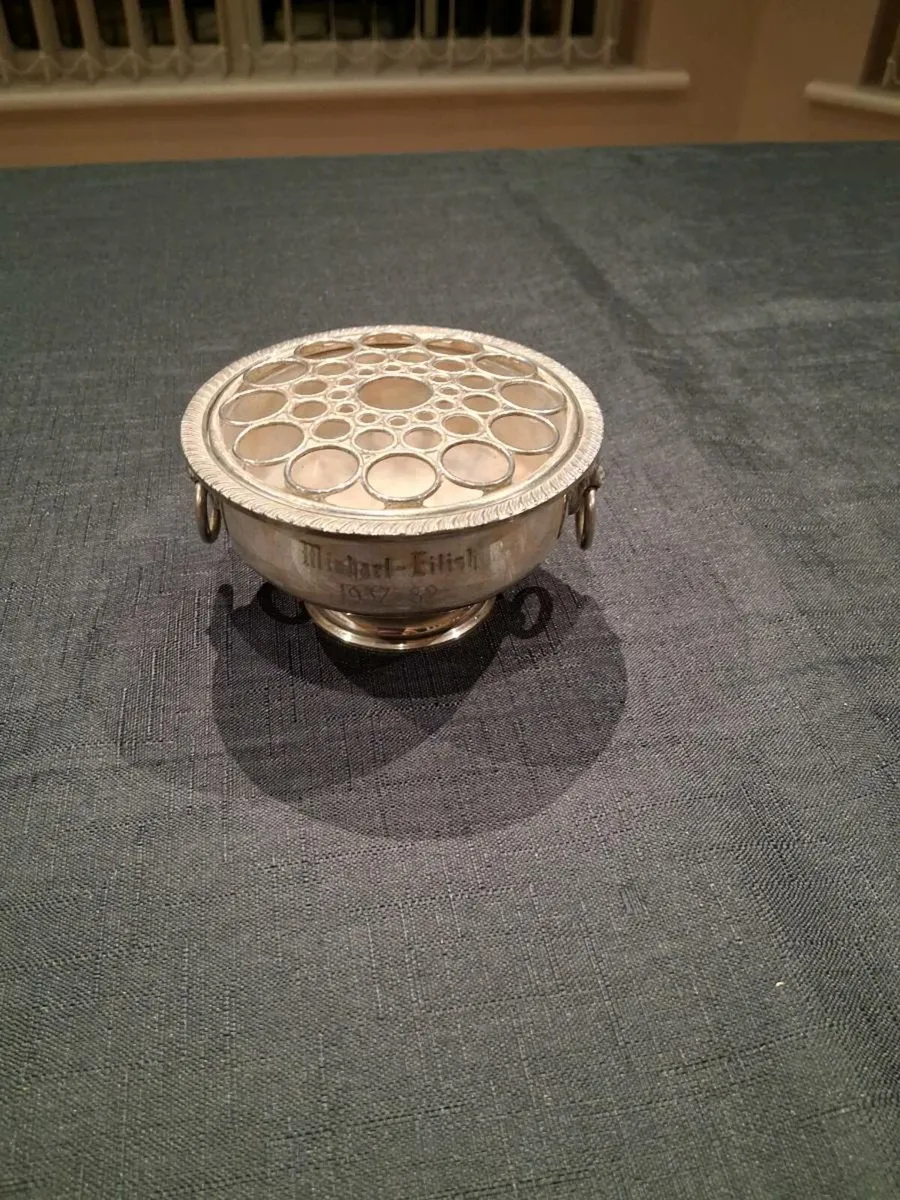 Small Viners Silver Plated Rose Bowl With Handles - Image 1