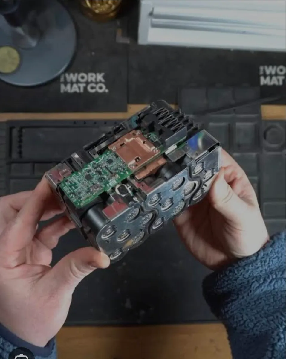 Milwaukee Battery Repair - Image 1