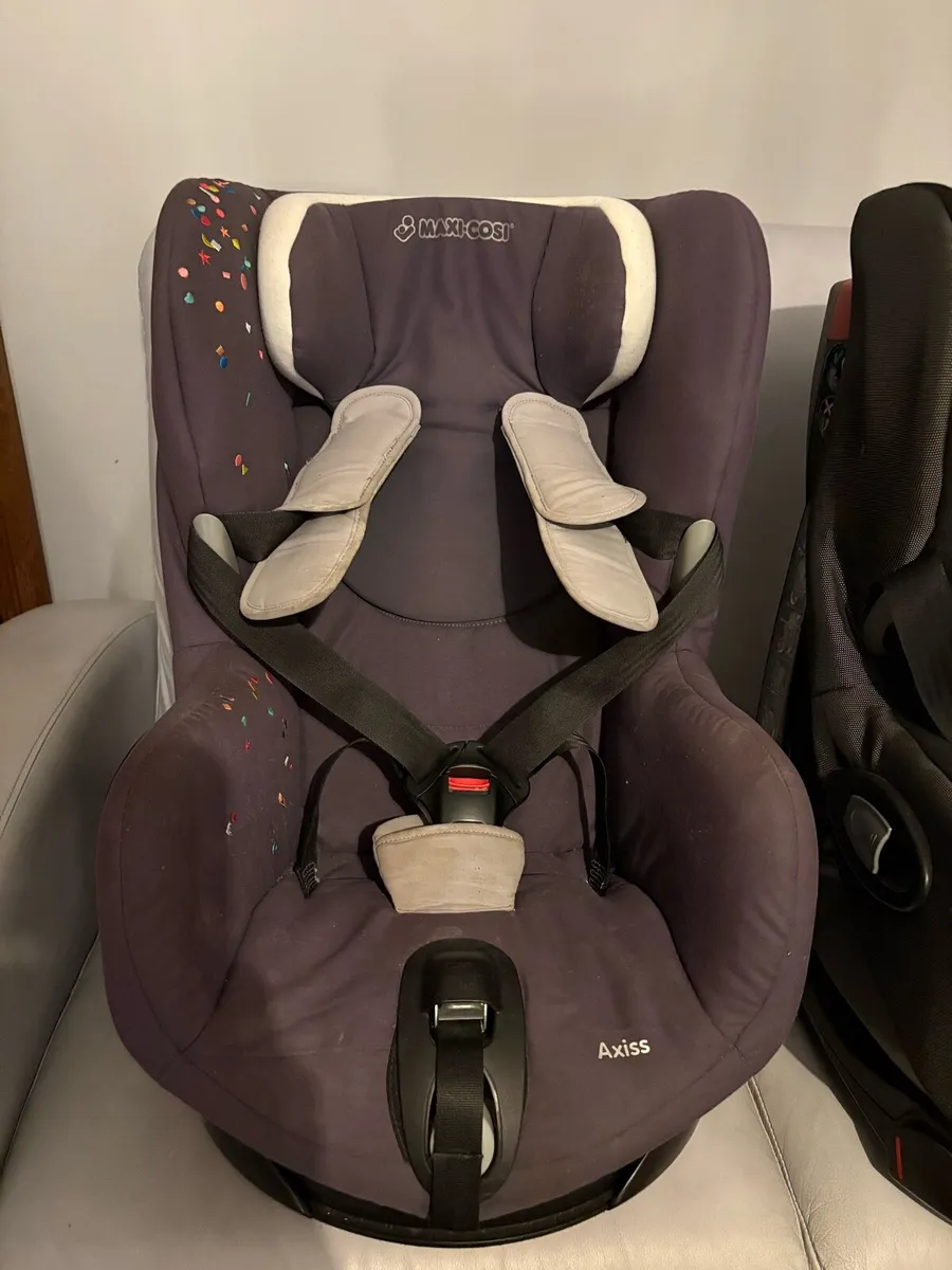 2 Maxi Cosi Axis’s Car Seats Sold Separately Or To - Image 2