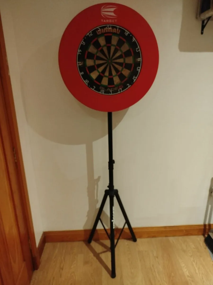 Darts stand