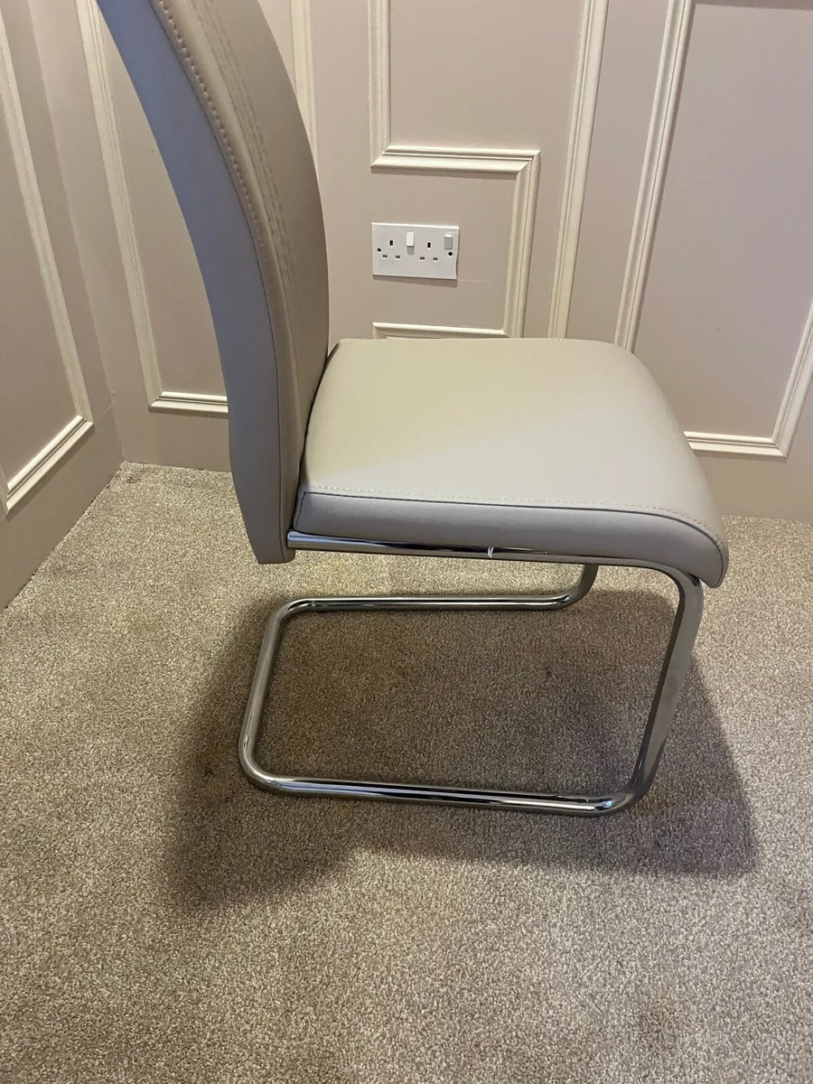 Desk chair - Image 2