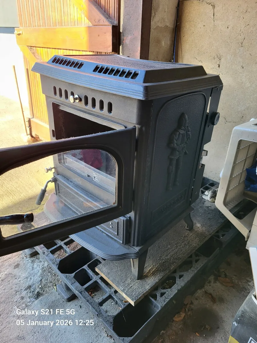 Stove - Image 2