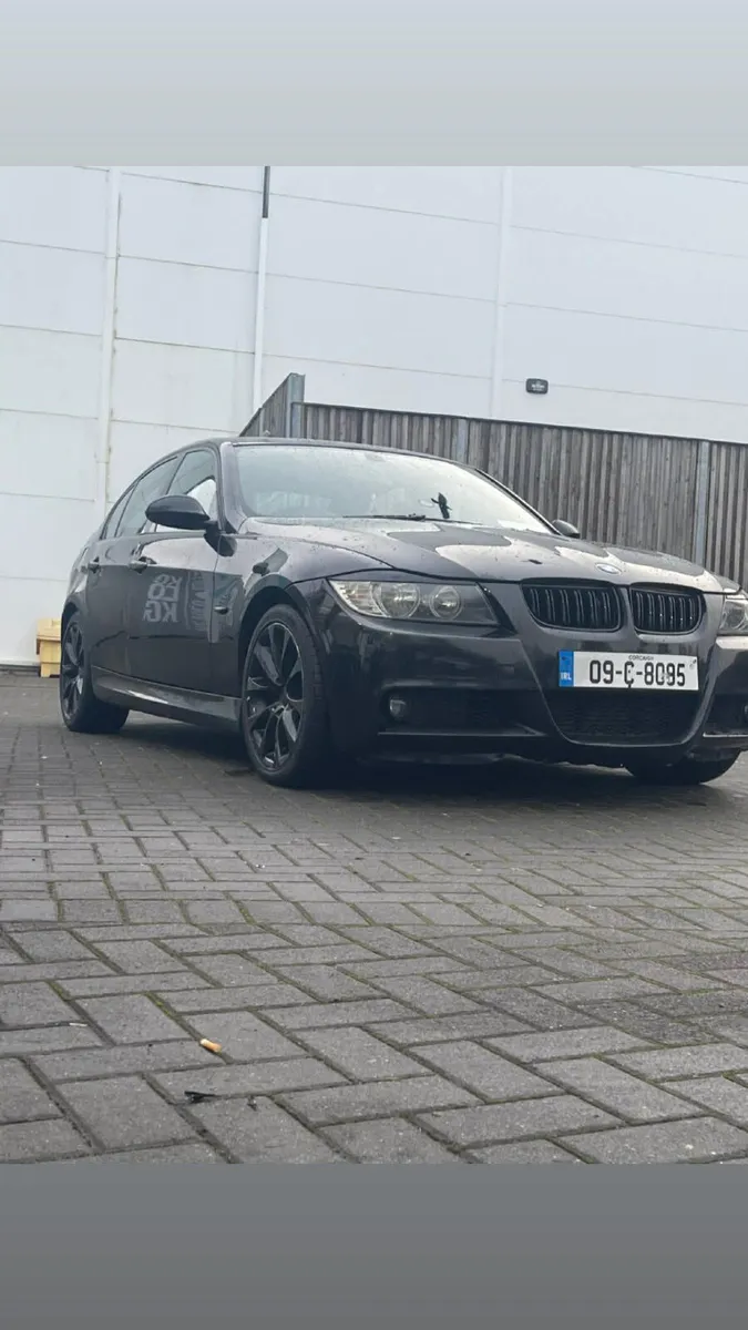 BMW 3-Series 2009 - Image 1