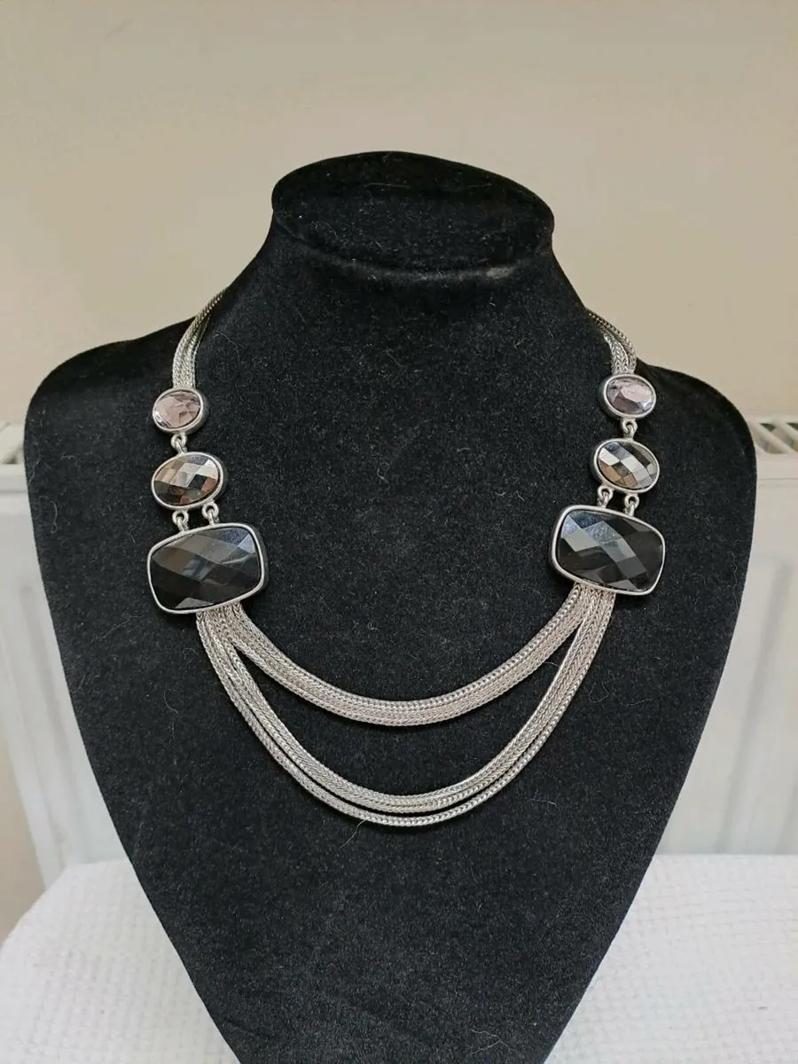 10 pieces of necklaces - Image 1