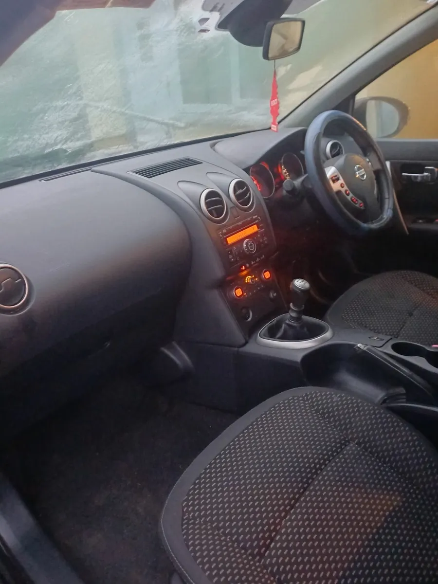 Nissan Qashqai 2010 - Image 4