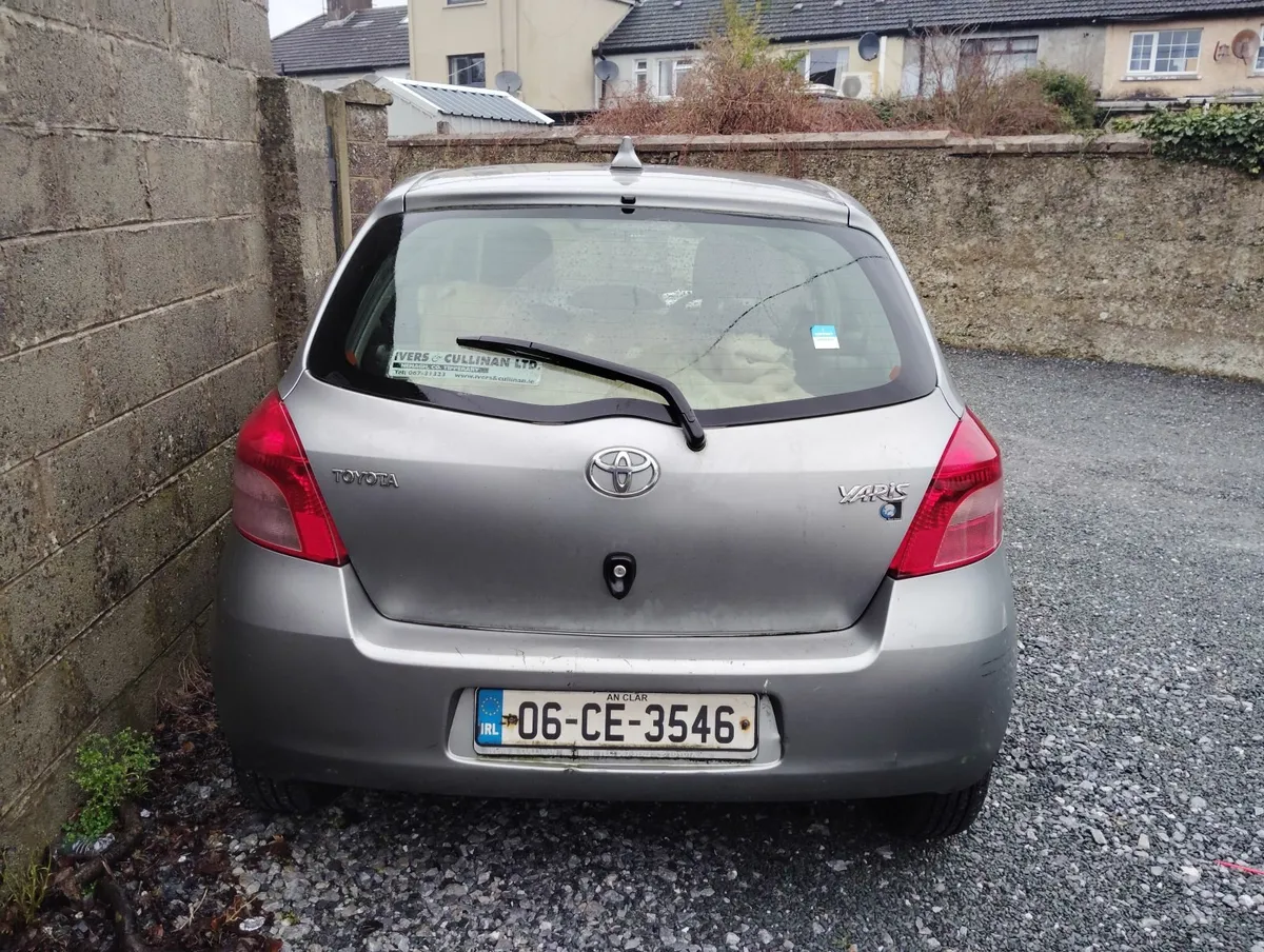 Toyota Yaris 2006 - Image 2