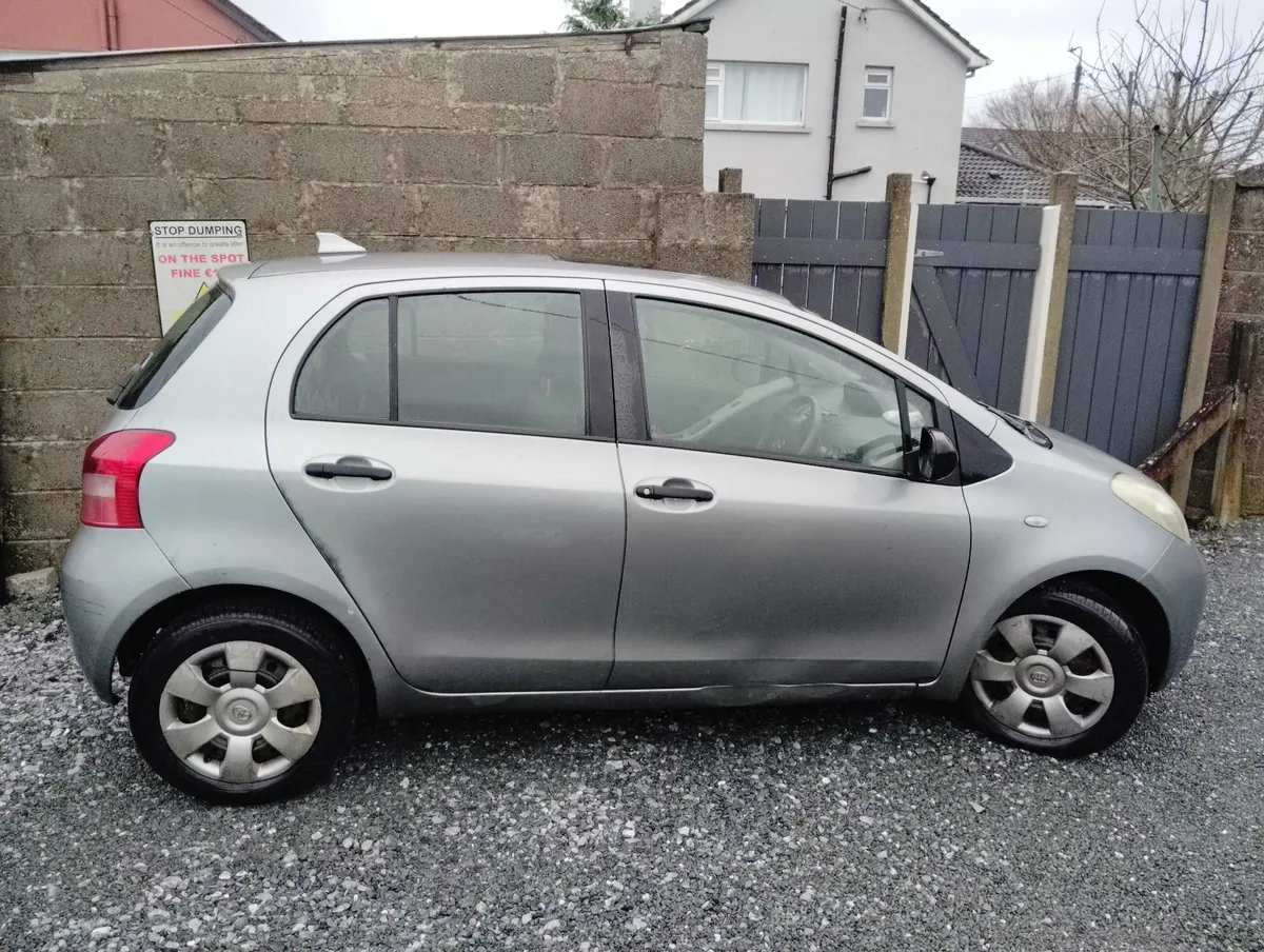 Toyota Yaris 2006 - Image 3