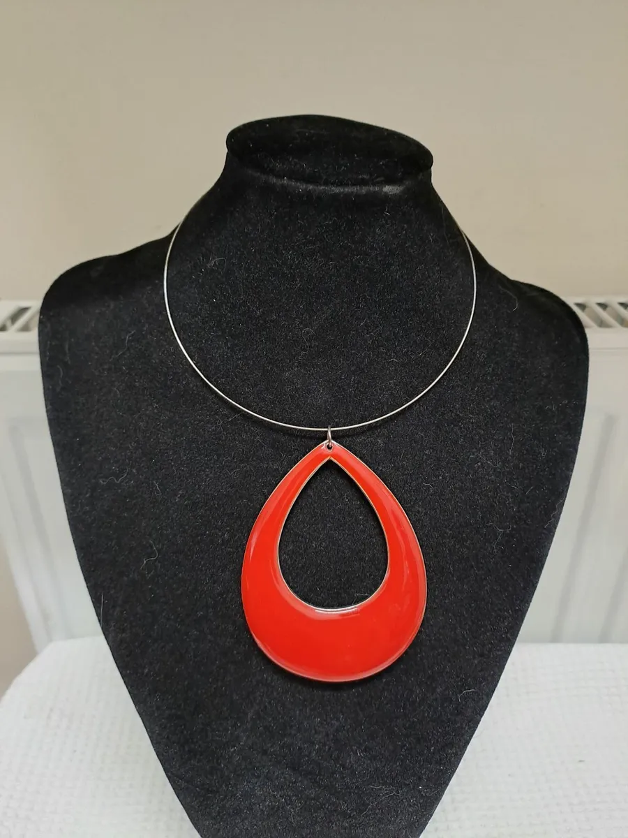 Free jewellery pieces - Image 1