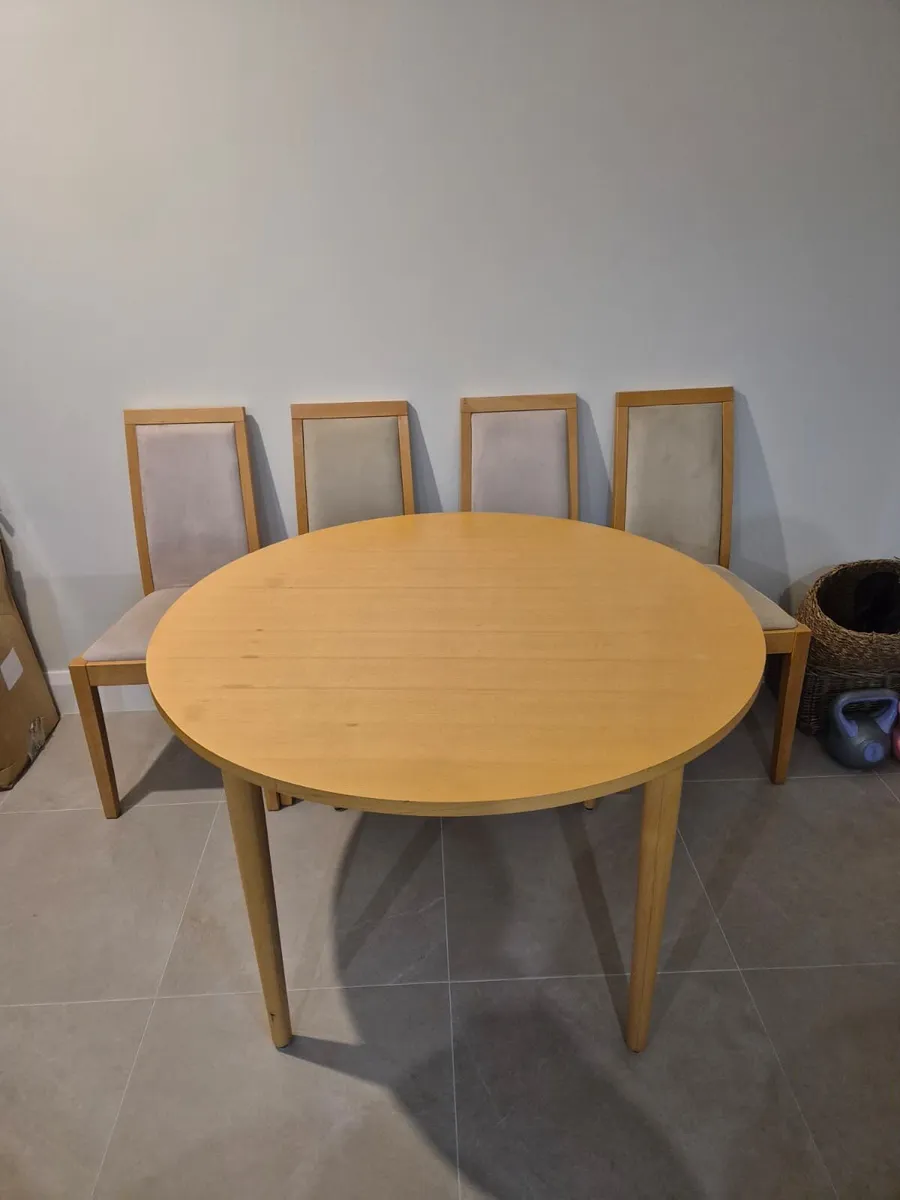 Dining table and chairs - Image 2