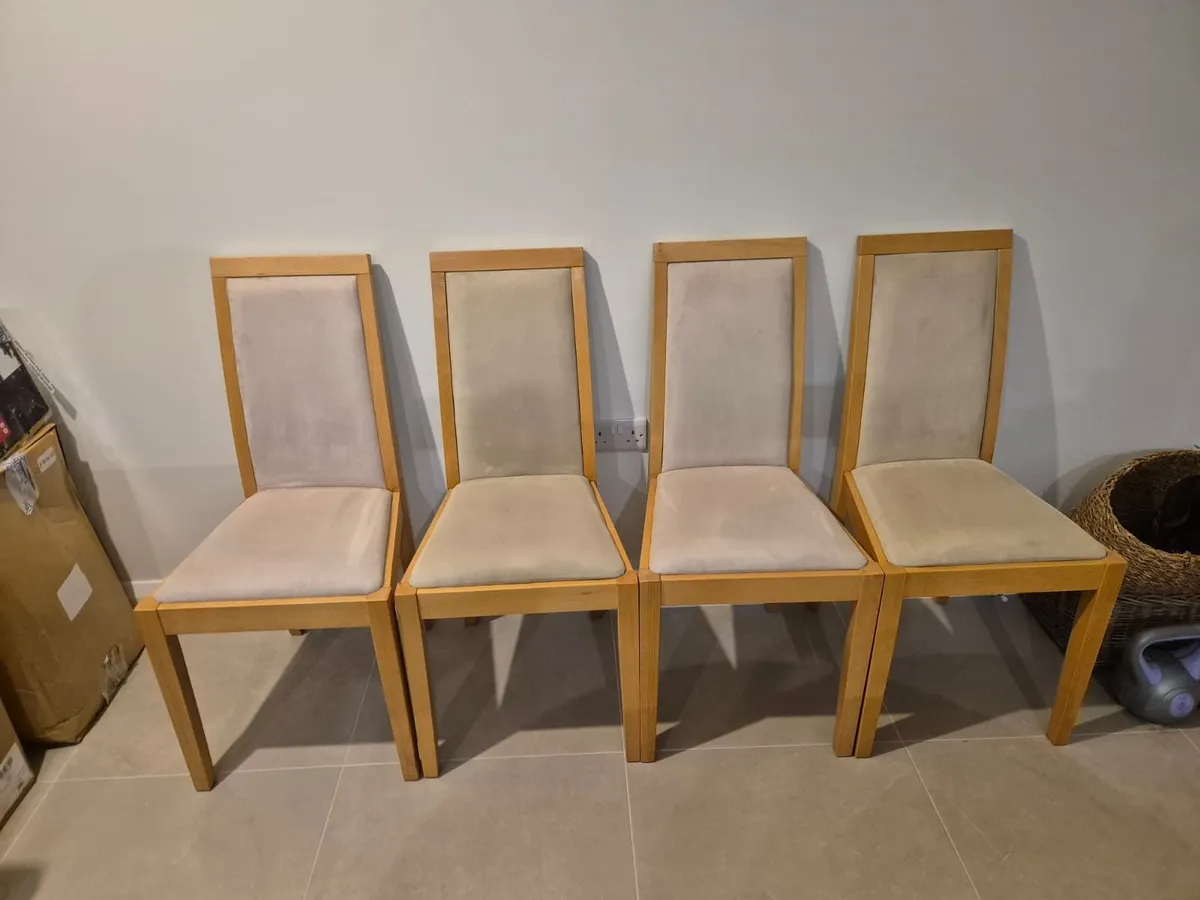 Dining table and chairs - Image 4