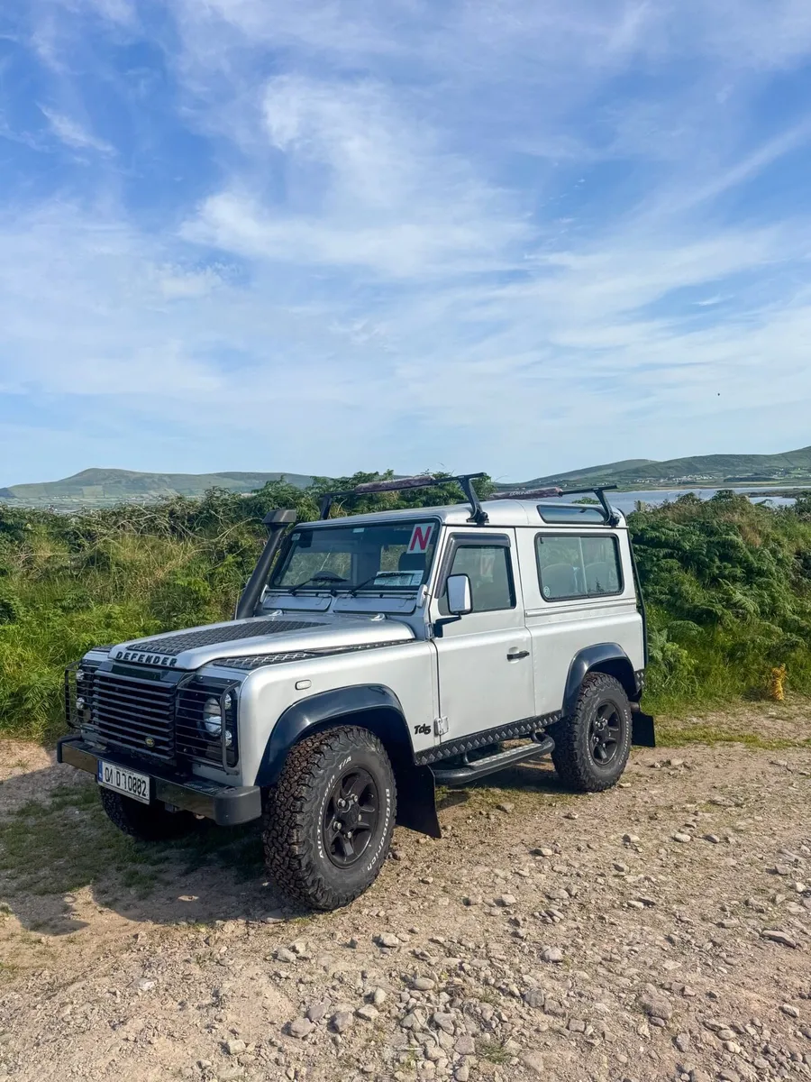 2004 Land Rover Defender 90 XS TD5 - Image 1