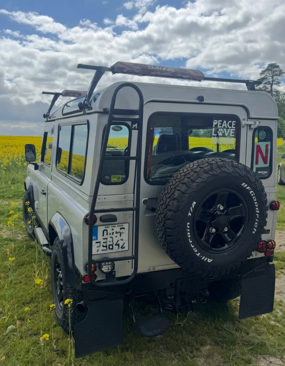 2004 Land Rover Defender 90 XS TD5 - Image 3