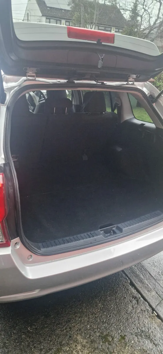 Toyota Corolla - Image 3