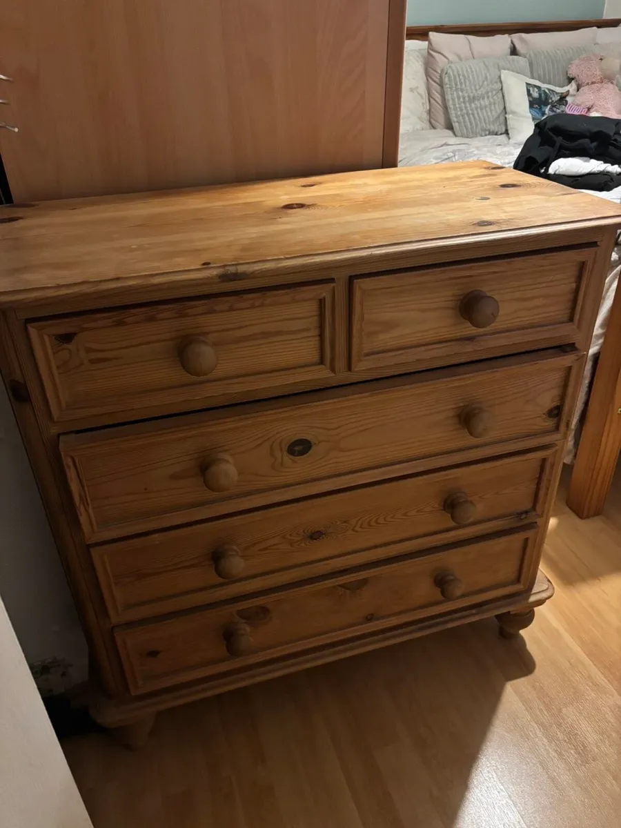Wooden chest of drawers - Image 1