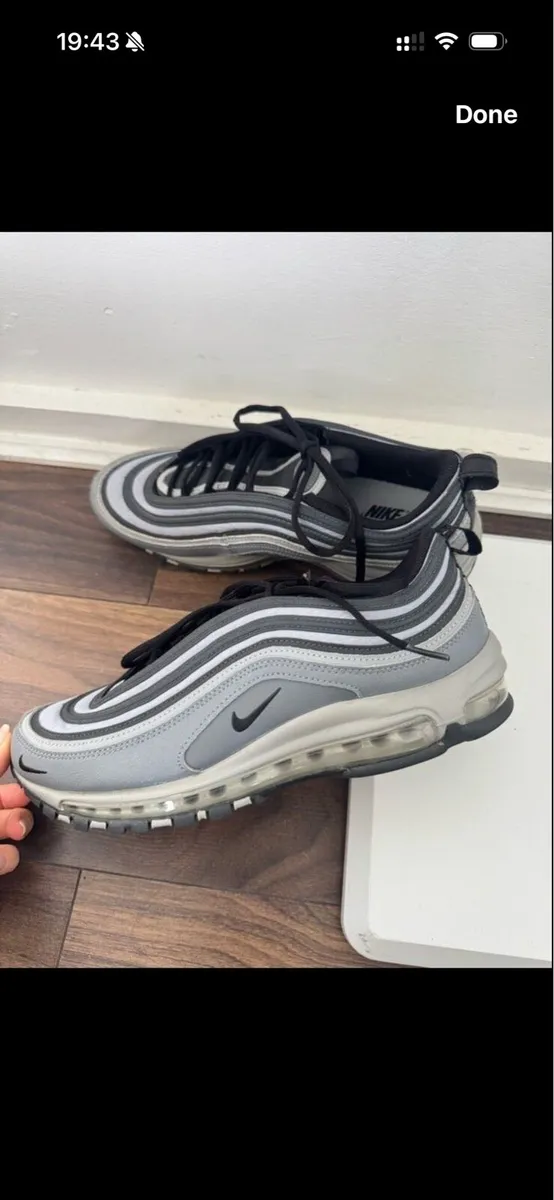 Nike shoes - Image 2