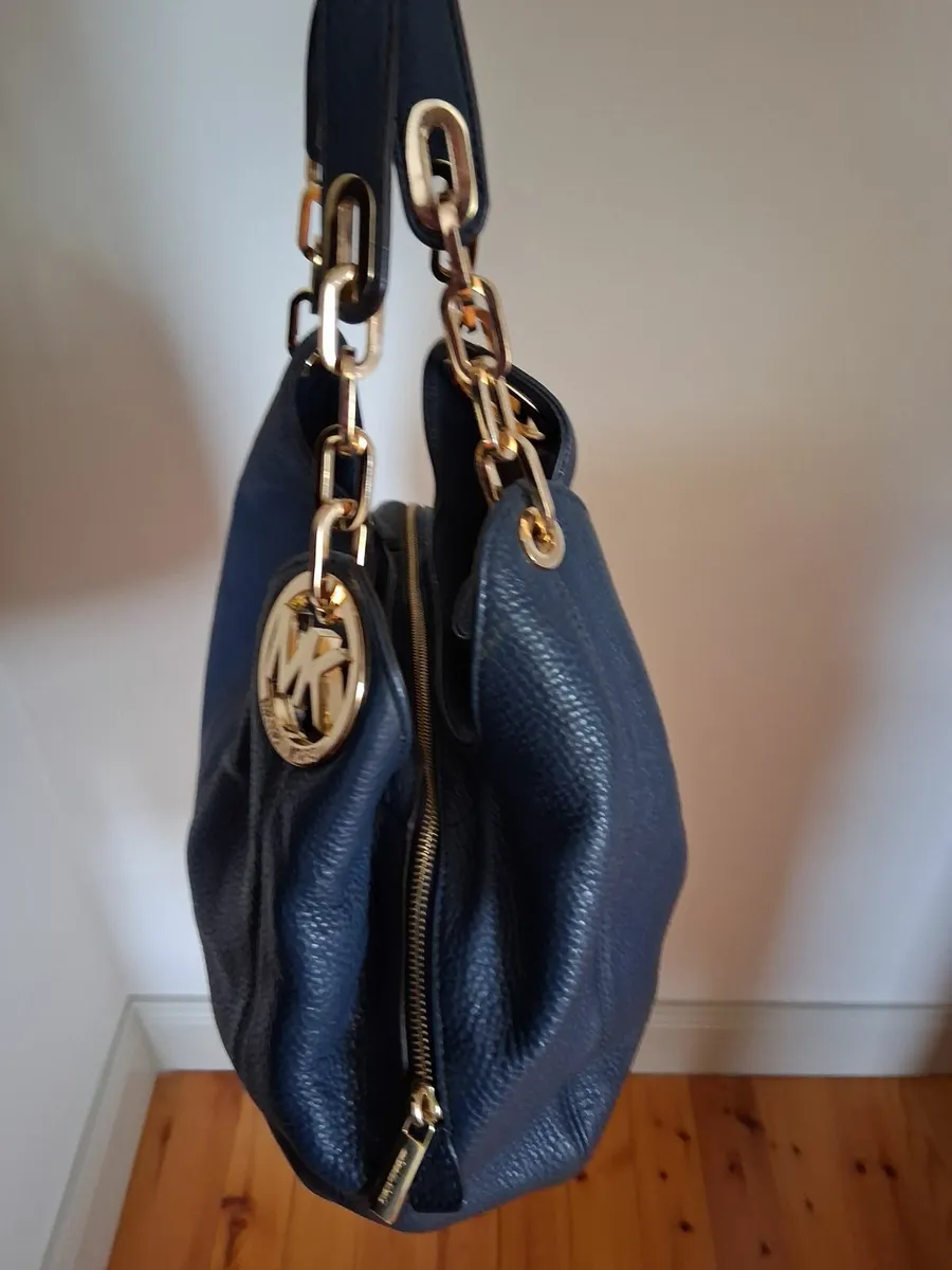 Michael Kors Navy Leather Bag & Pumps - Image 2