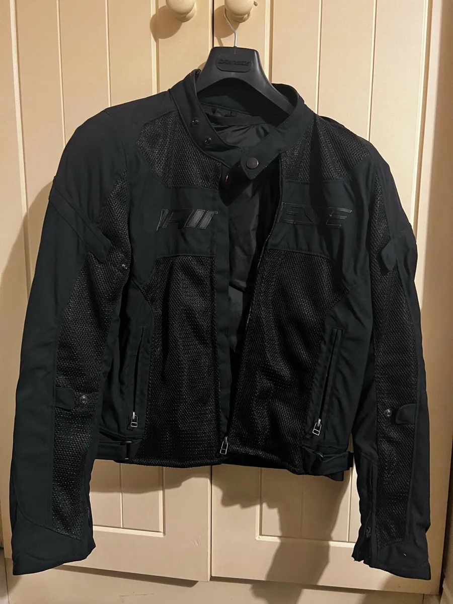 Motorcycle gear - Image 1