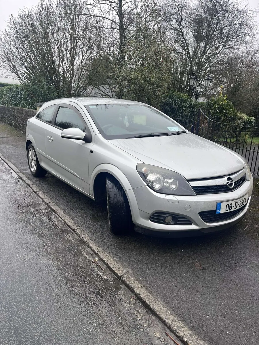 Opel Astra - Image 1