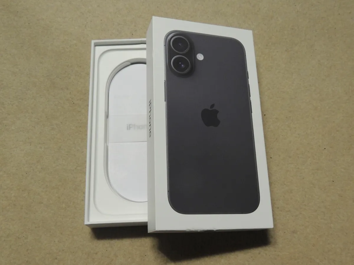 Empty BOX ONLY - Display Model: Apple iPhone 16 - Image 4