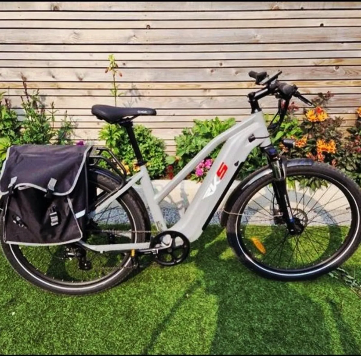 E Bike - Image 1