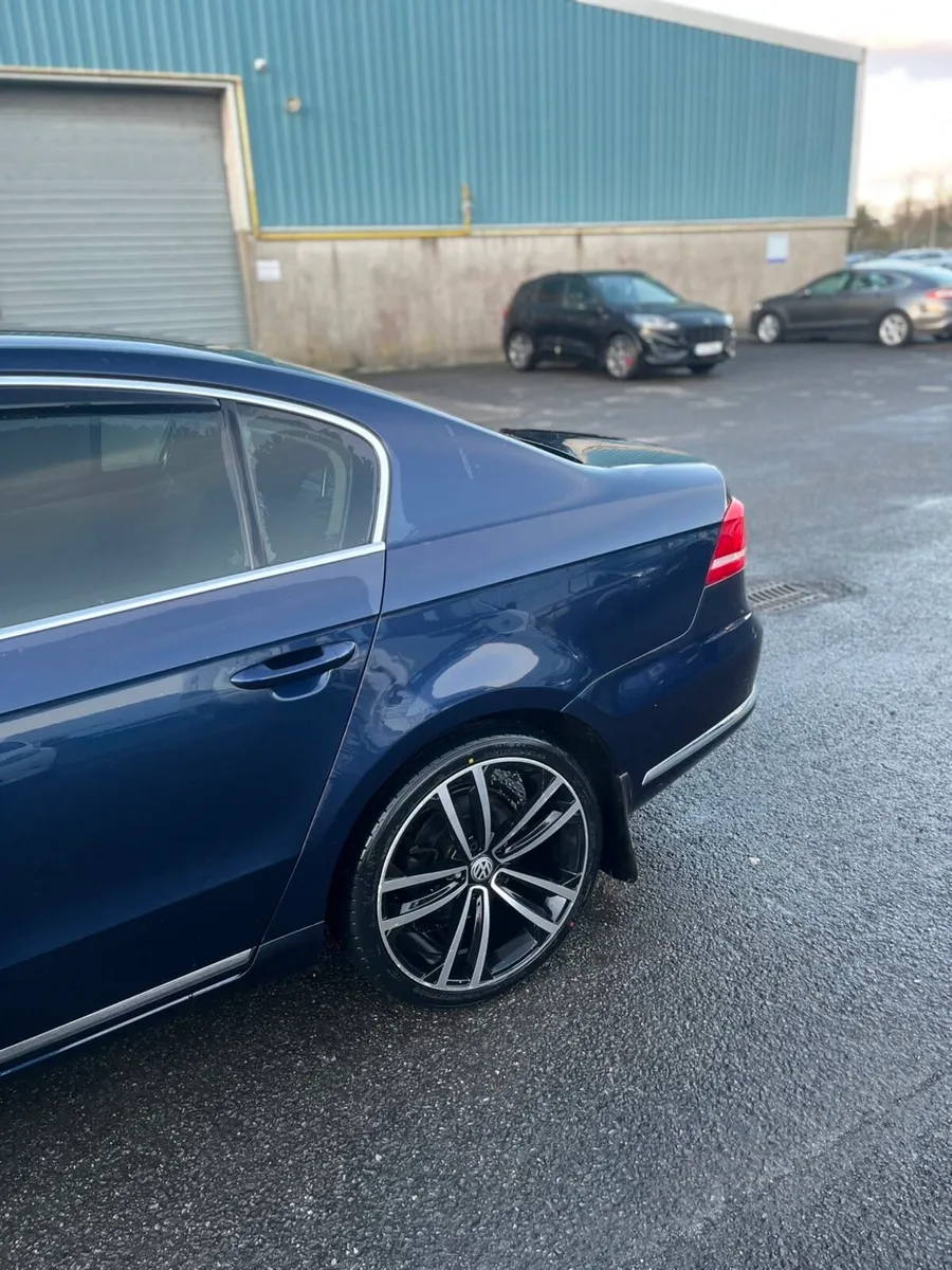 Volkswagen passat highline - Image 4