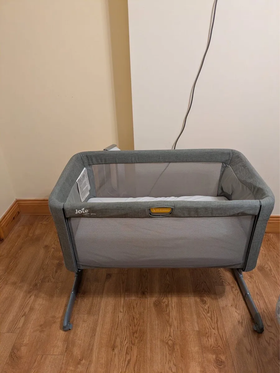 Joie Roomie Glide - Next to me cot - Image 3