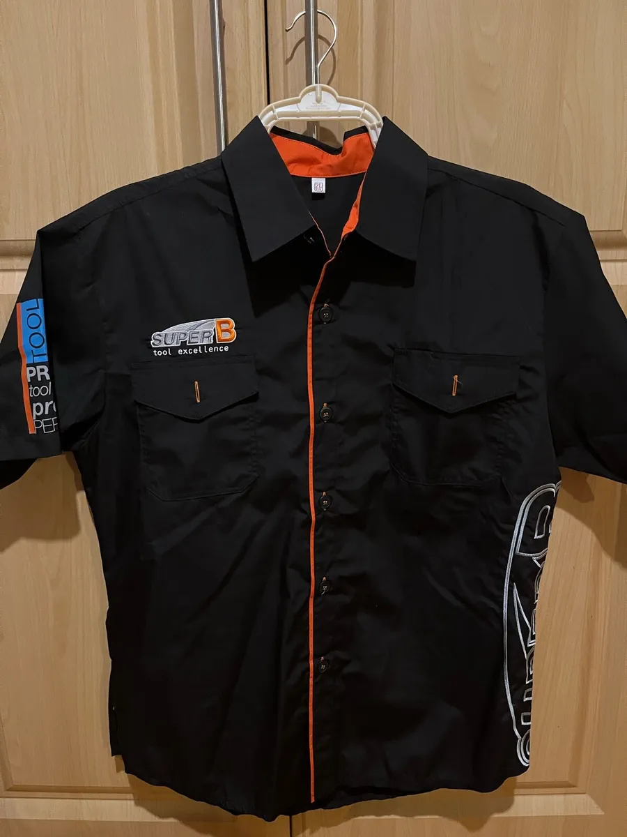 2 x Bike Mechanics shirts XL - Image 1