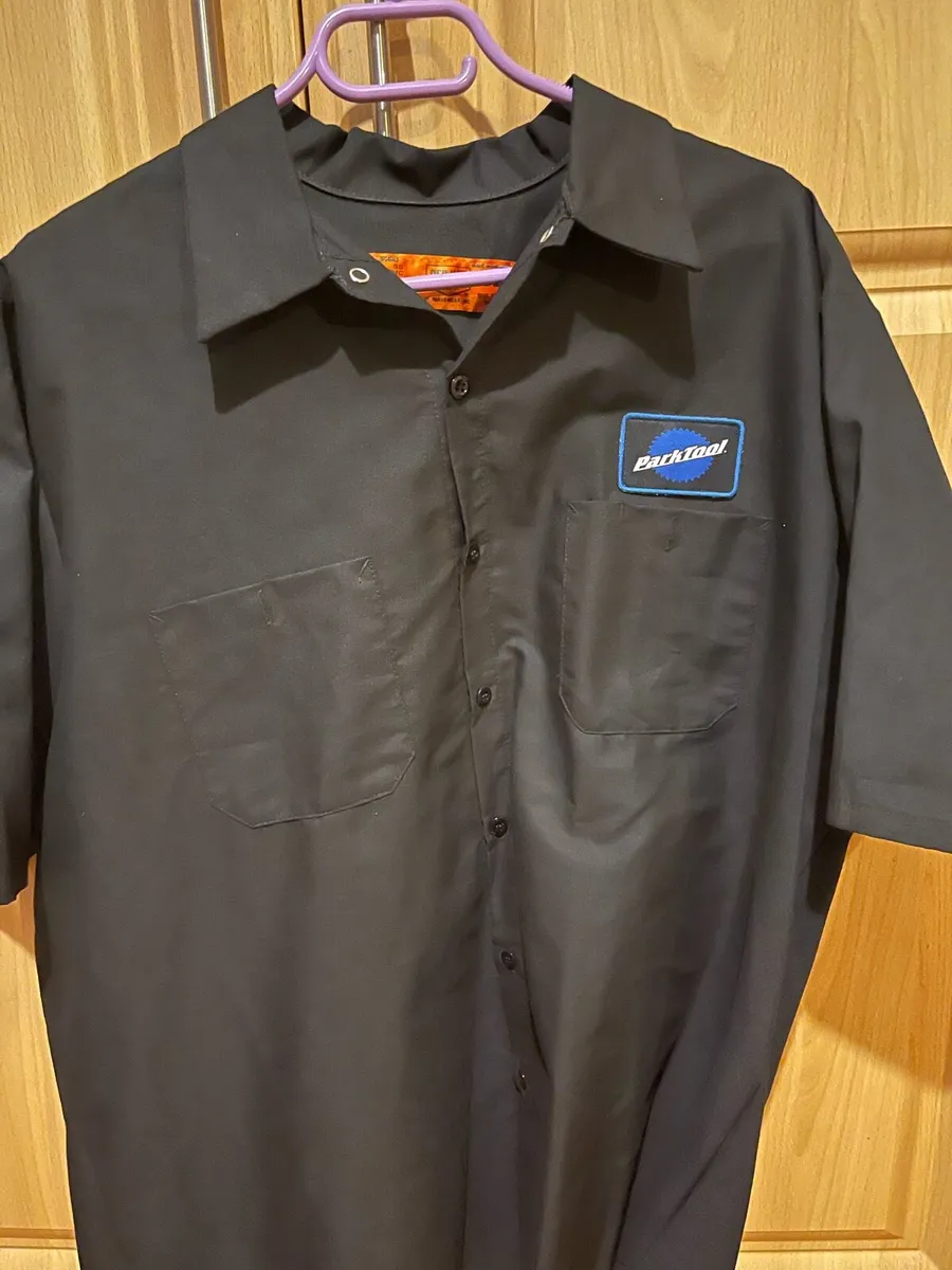 2 x Bike Mechanics shirts XL - Image 2