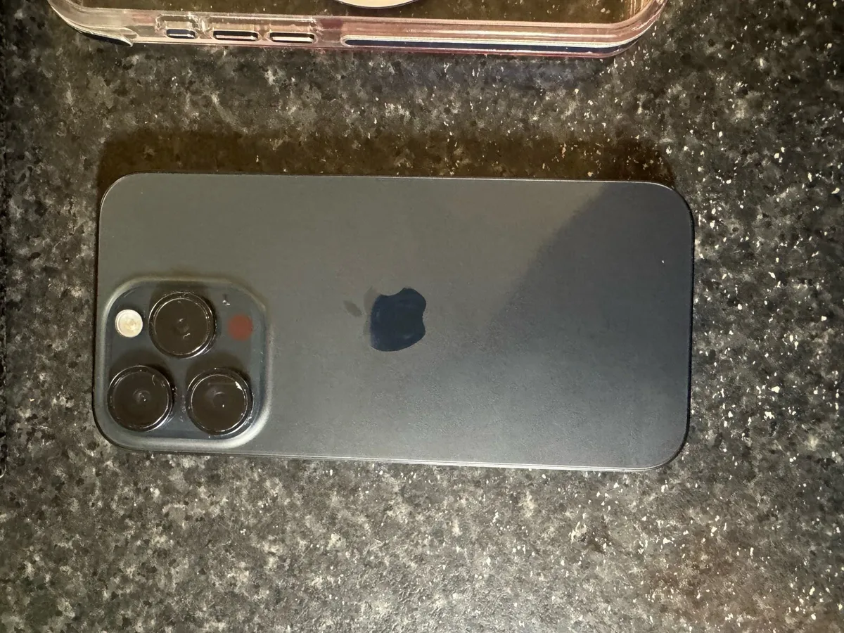 iPhone 15 pro 128gb - Image 3
