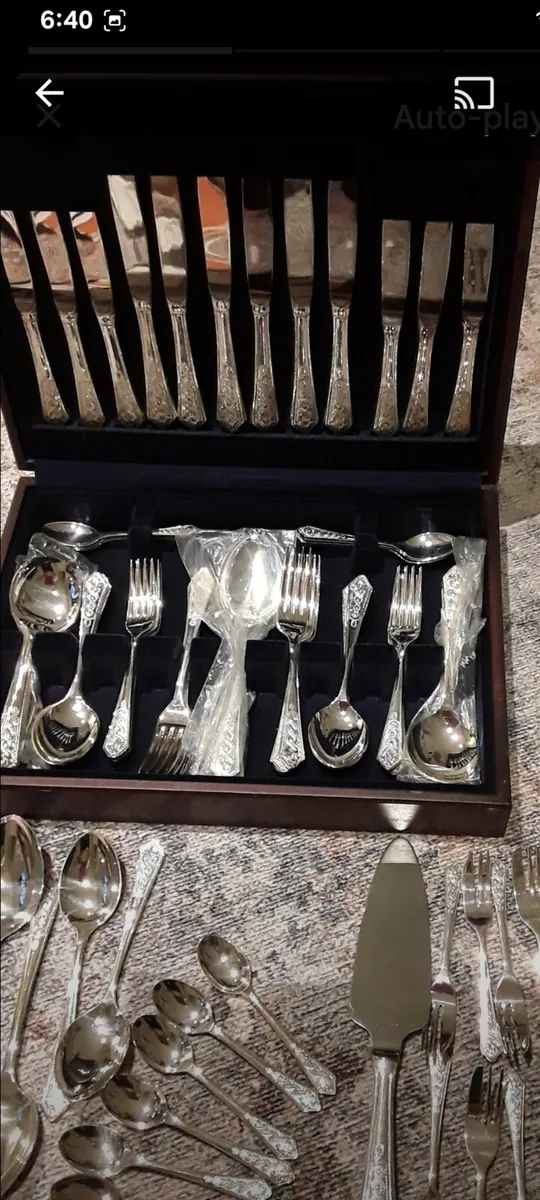 44 pce plus extras celtic NEWBRIDGE cutlery