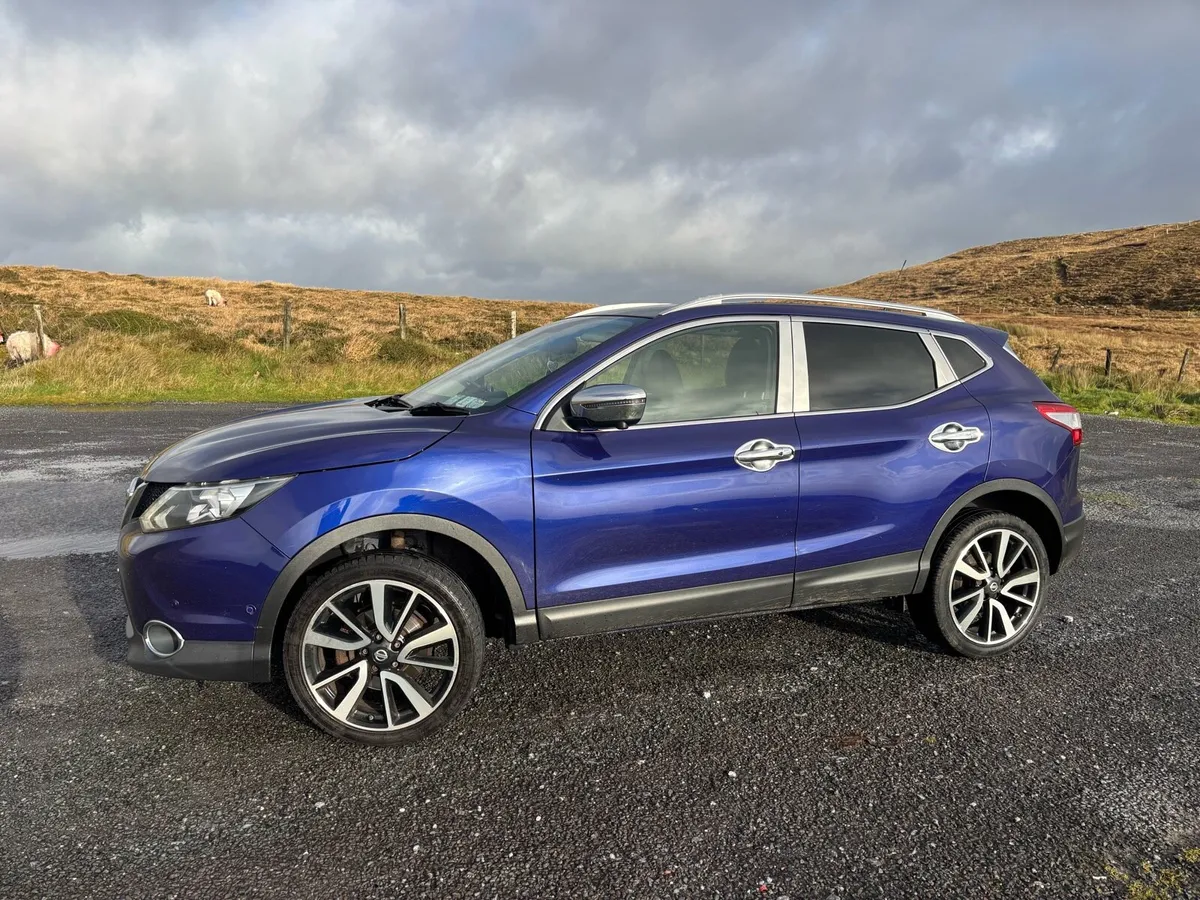 Nissan Quashqai Tekna Low Miles - Image 2