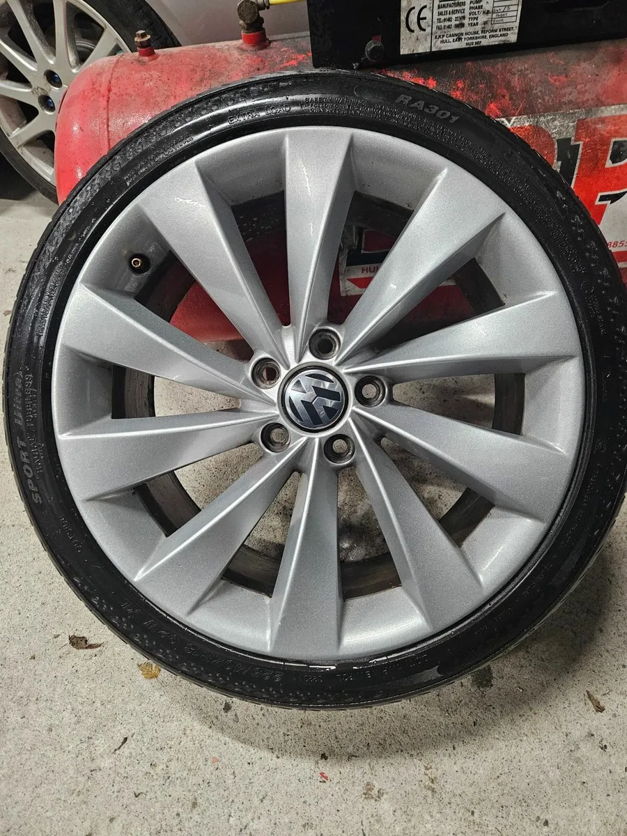 Volkswagen Genuine Alloys - Image 2