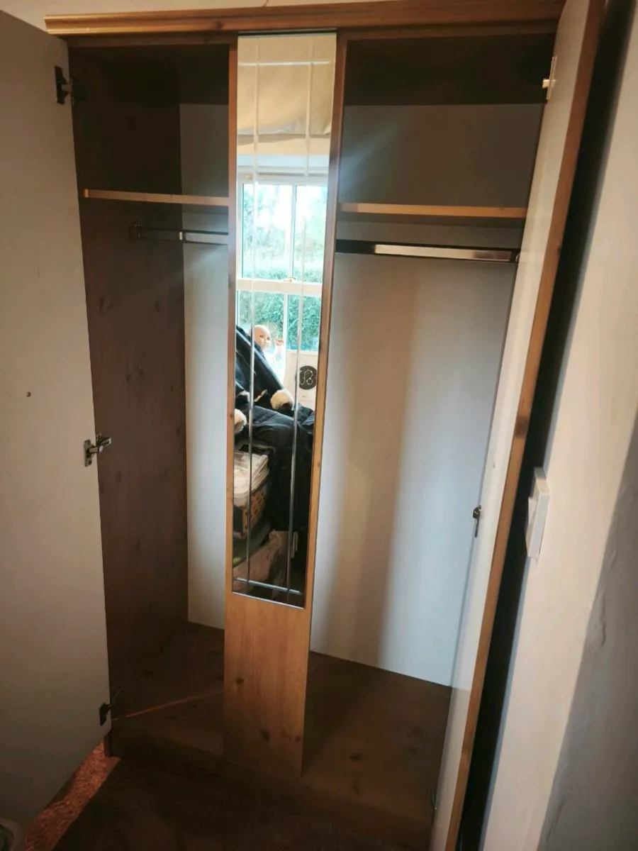 Wardrobe - Image 3