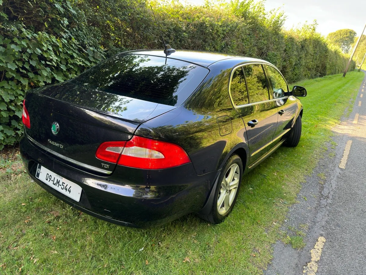 Skoda Superb - Image 3