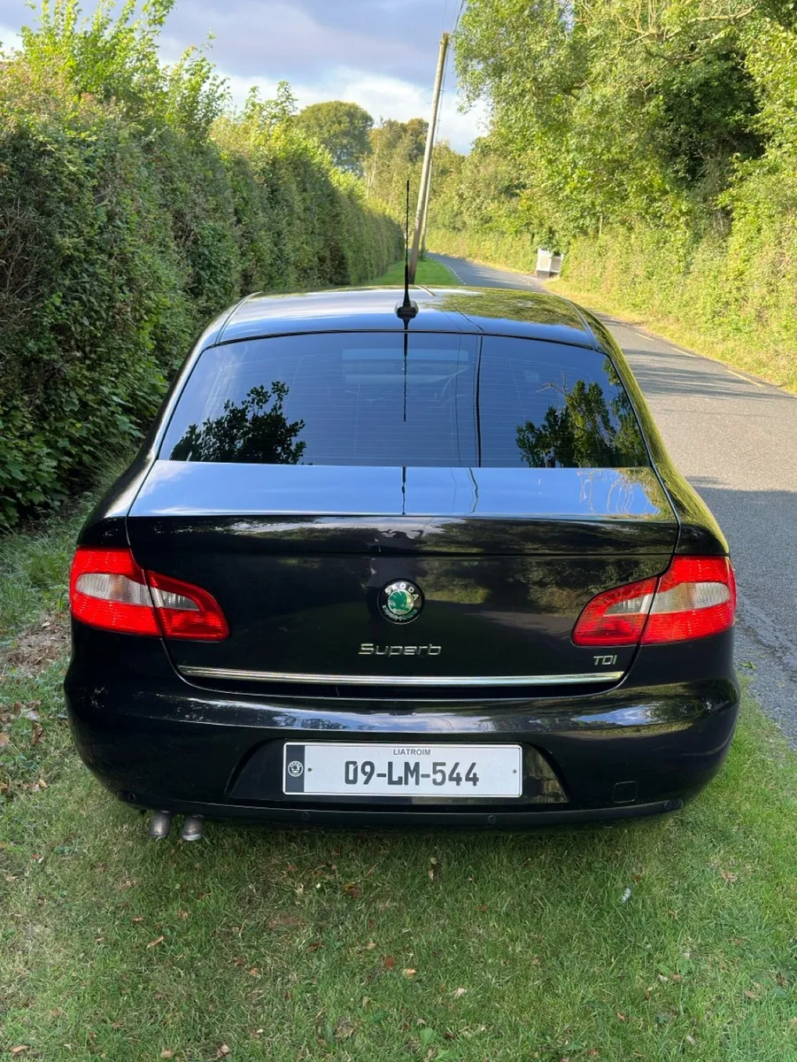 Skoda Superb - Image 4
