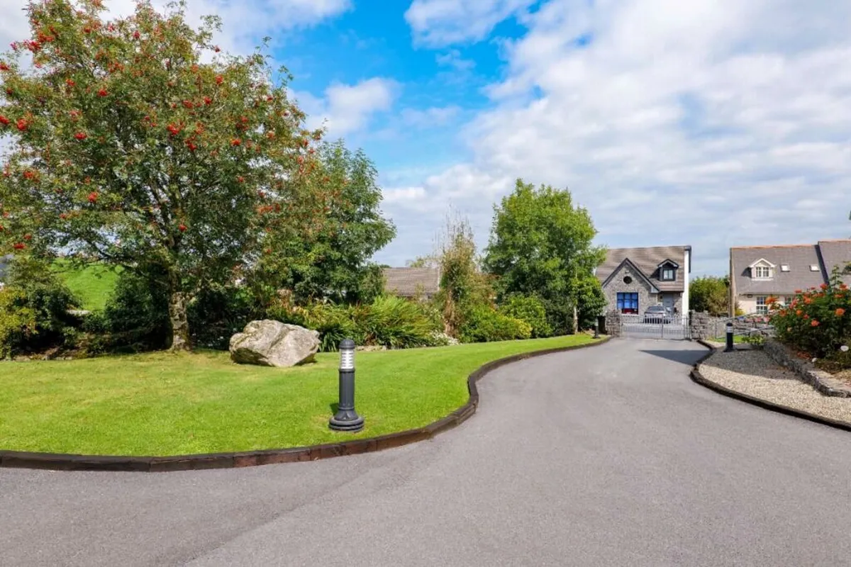 3 bedroom detached house to rent - Image 1