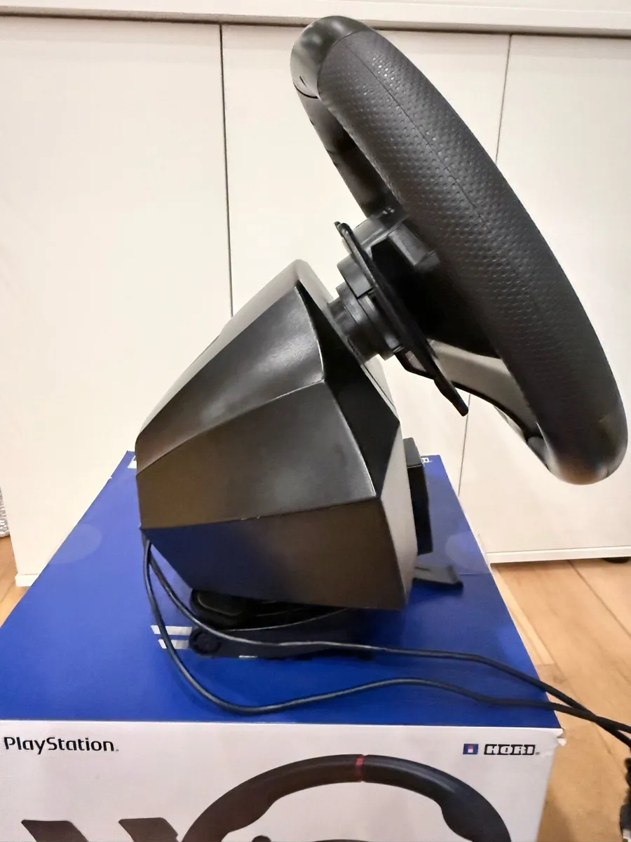 Hori ps4 Steering wheel & pedals -boxed+F1 23 - Image 3