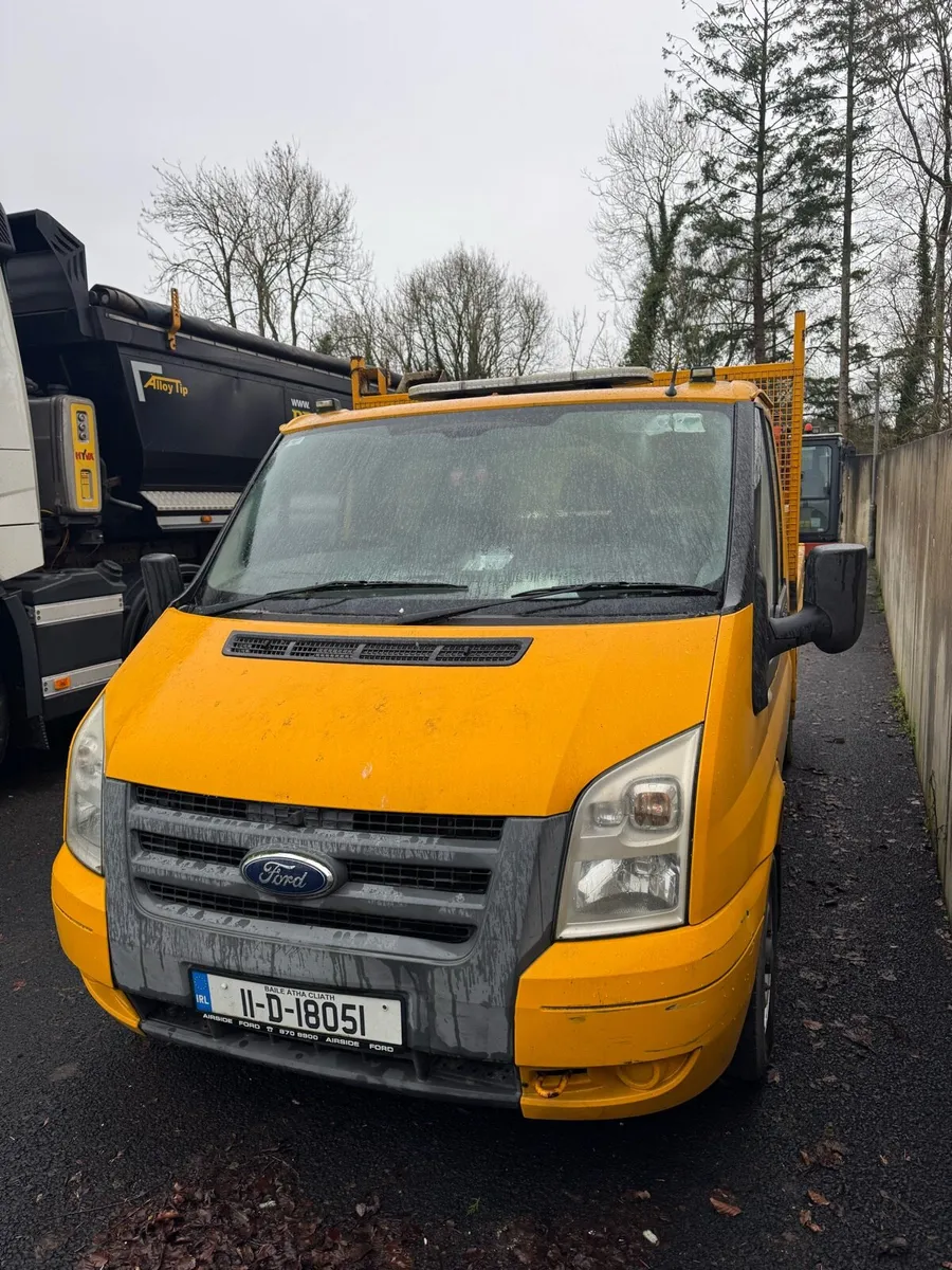 Thermoplastic line marking set up on ford transit - Image 4