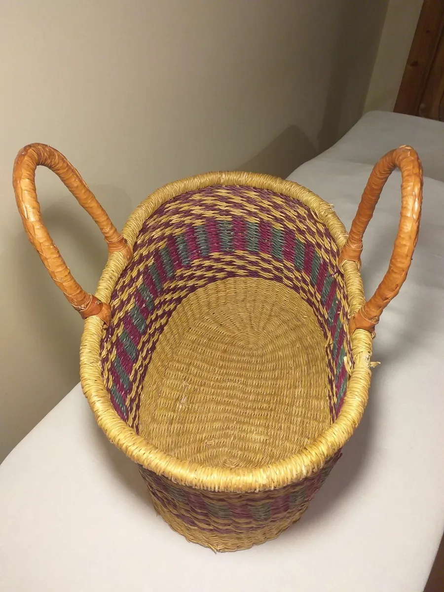 Woven basket - Image 4