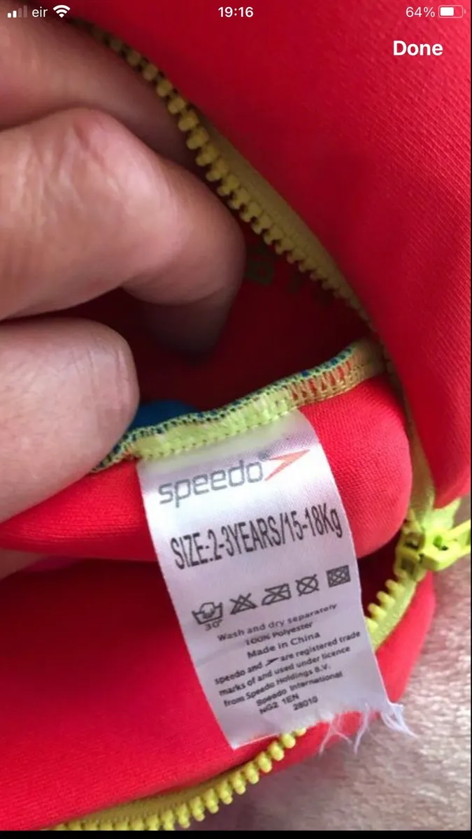 Girls life suit age 2/3 €10 - Image 4